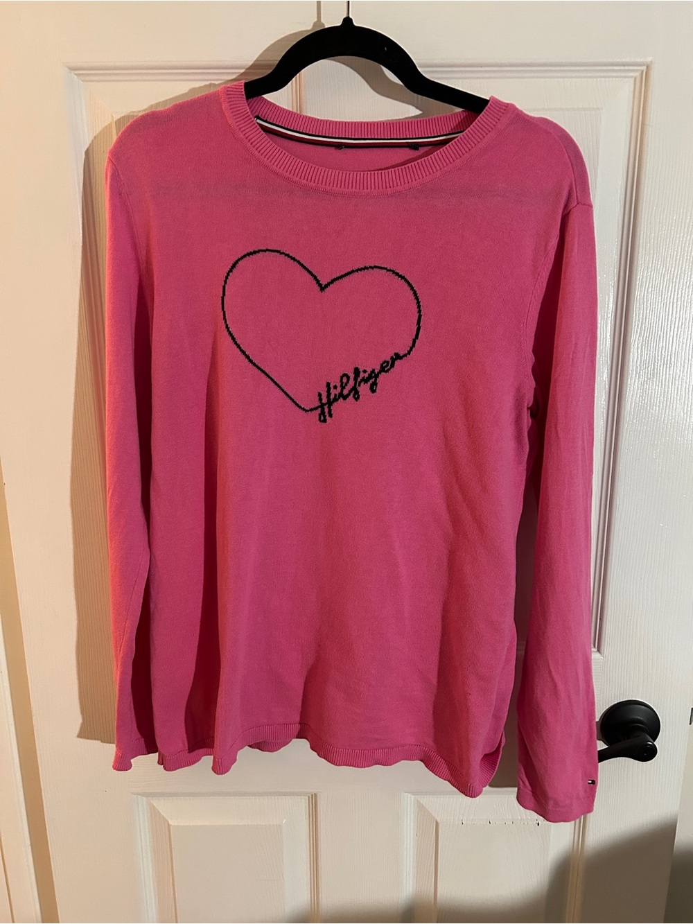 Tommy Hilfiger Women’s Pink Heart Logo Long-Sleeve Top